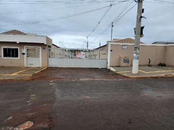 Casa - 2 Quartos - Valparaiso de Goias - Ocupado — foto 2
