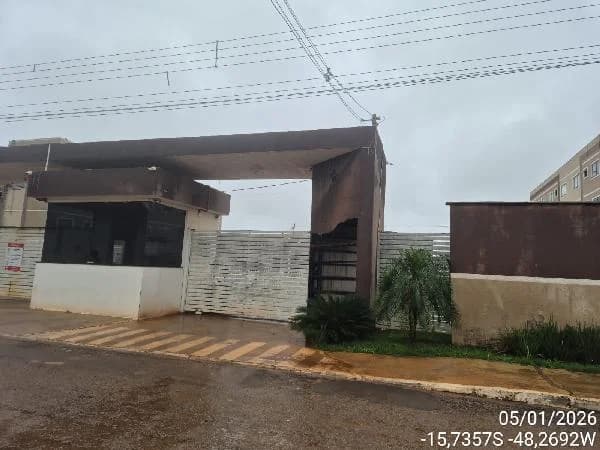 Apartamento - 2 Quartos - Aguas Lindas de Goias - Ocupado — foto 2
