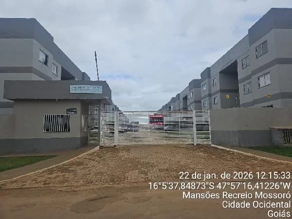 Apartamento - 2 Quartos - Cidade Ocidental - Ocupado — foto 2