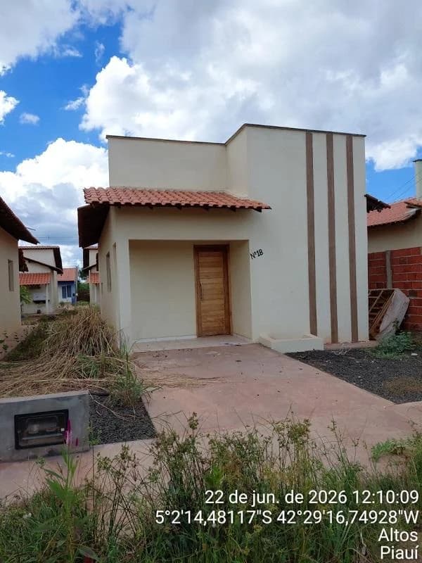 Casa - 2 Quartos - Altos - Ocupado