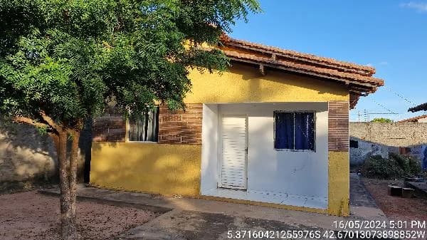 Casa - 2 Quartos - Demerval Lobao - Desocupado
