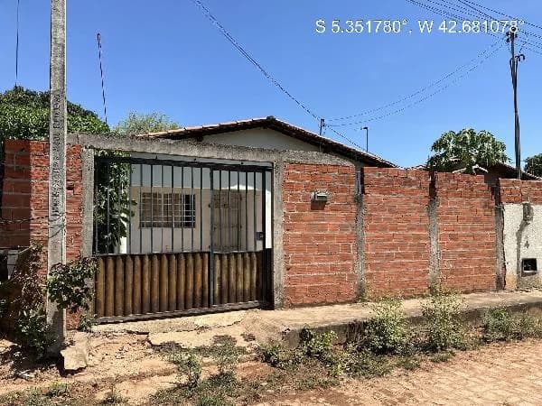 Casa - 3 Quartos - Demerval Lobao - Ocupado