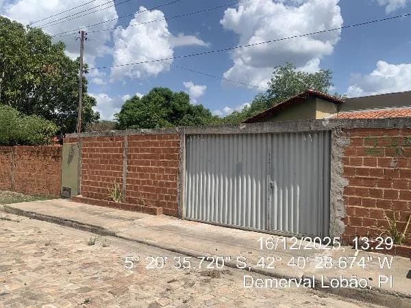 Casa - 2 Quartos - Demerval Lobao - Ocupado