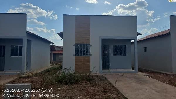 Casa - 2 Quartos - Demerval Lobao - Ocupado