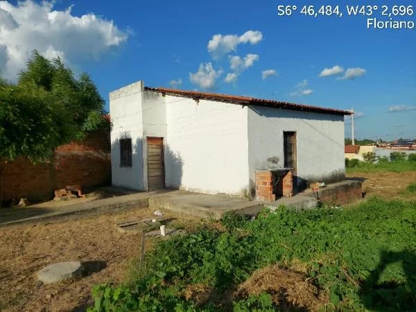 Casa - 2 Quartos - Floriano - Ocupado