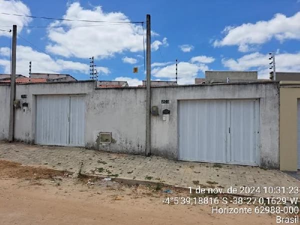 Casa - 2 Quartos - Horizonte - Ocupado
