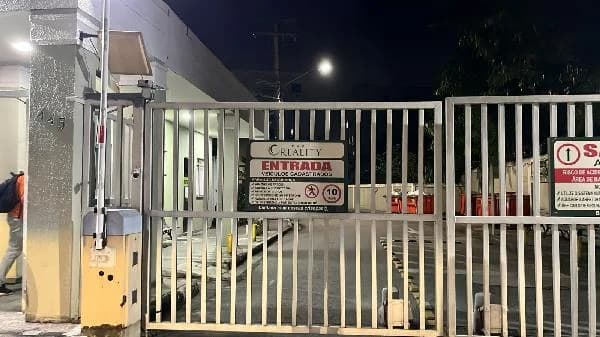 Apartamento - 2 Quartos - Rio de Janeiro - Desocupado