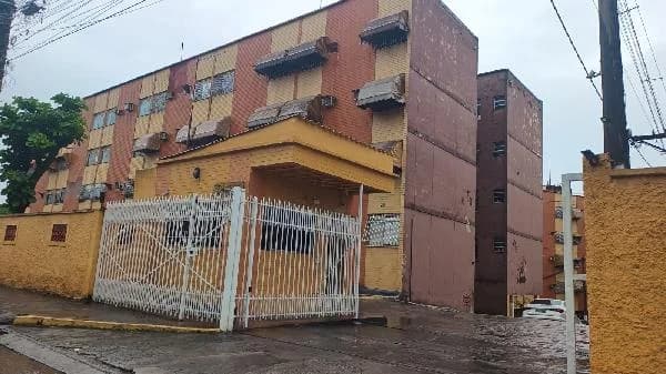 Apartamento - 2 Quartos - Sao Goncalo - Ocupado