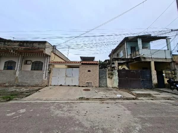 Casa - 3 Quartos - Sao Goncalo - Ocupado