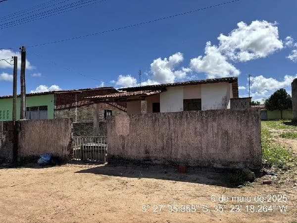 Prédio - 2 Quartos - Maxaranguape - Ocupado