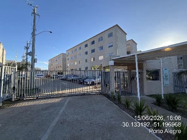 Apartamento - 2 Quartos - Porto Alegre - Ocupado