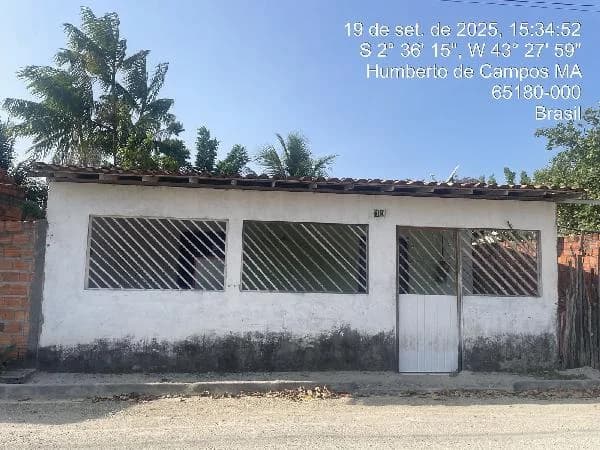 Casa - 2 Quartos - Humberto de Campos - Ocupado